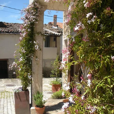 Отель Cima Da Vila